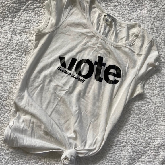 “American Eagle Outfitters” VOTE Tee - Picture 5 of 6